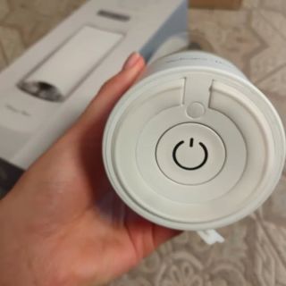 Jednoduché zapínání cyklu pro vodíkovou vodu, nebylo nikdy jednodušší. Lahve hydron q10